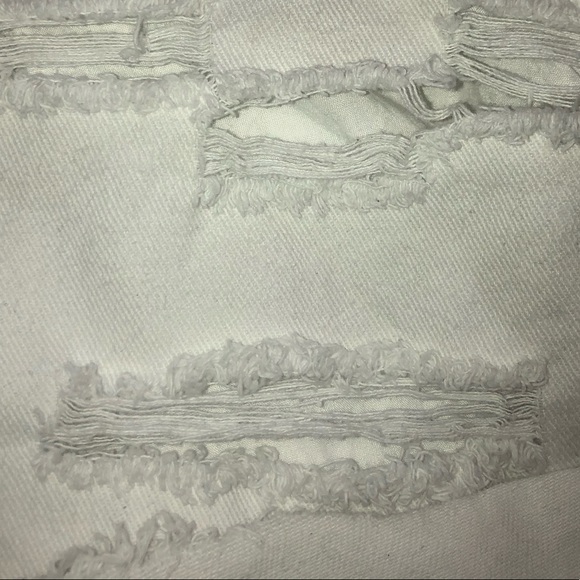 FOREVER 21 WHITE SHORTS - Picture 3 of 3